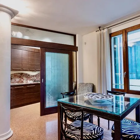 Luxury With Private Gym Apartment